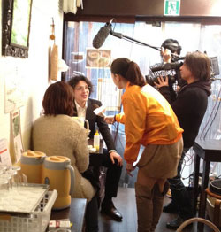 朝日放送キャスト「アレ・キニナール」取材風景